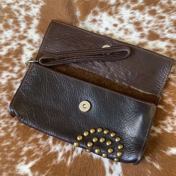 Leather studded wristlets - Picture 3 of 9